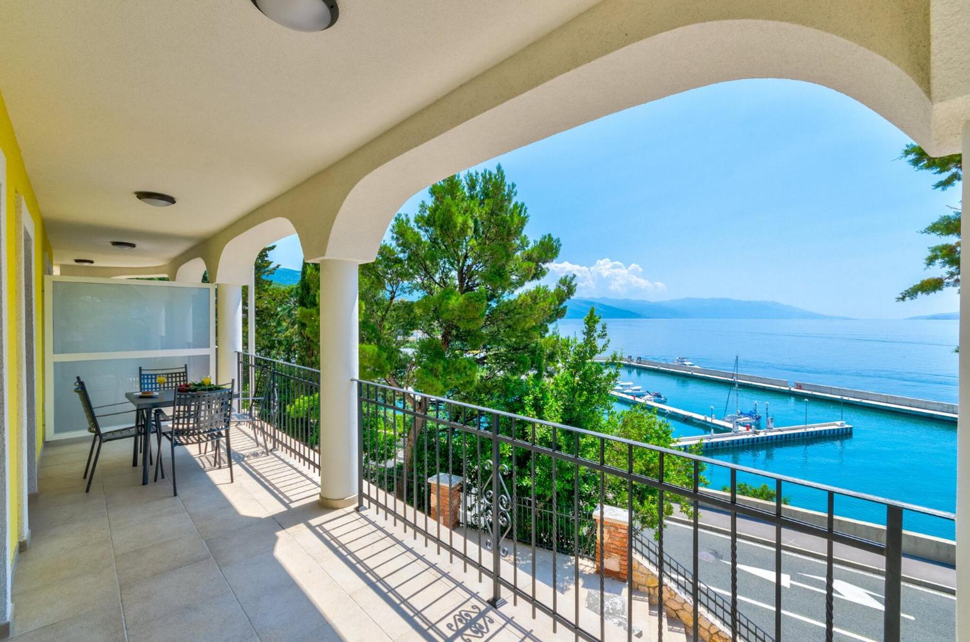 Palace Paulina B Novi Vinodolski Εξωτερικό φωτογραφία