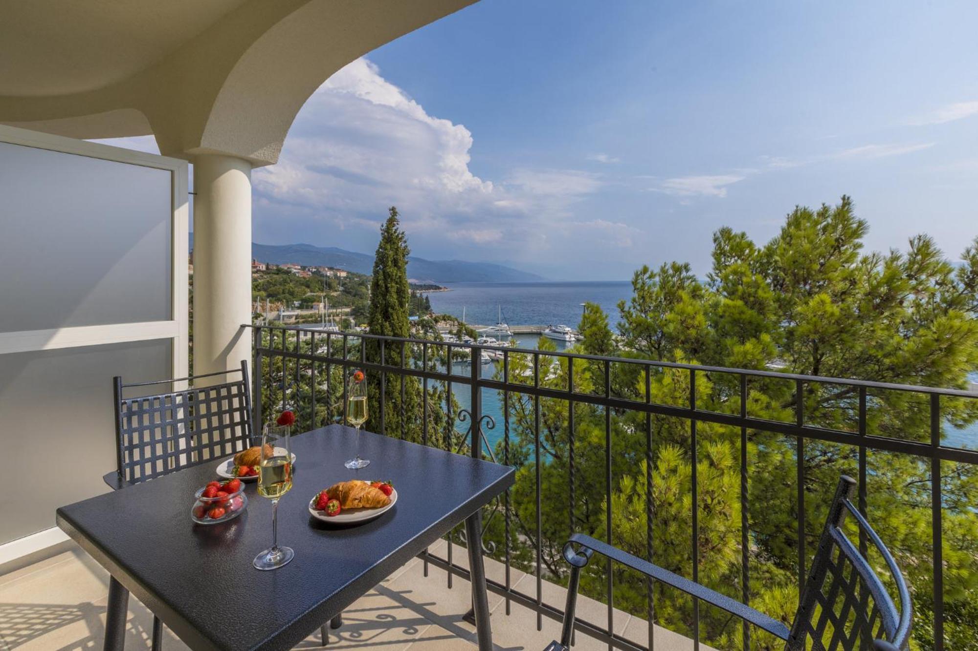 Palace Paulina B Novi Vinodolski Εξωτερικό φωτογραφία